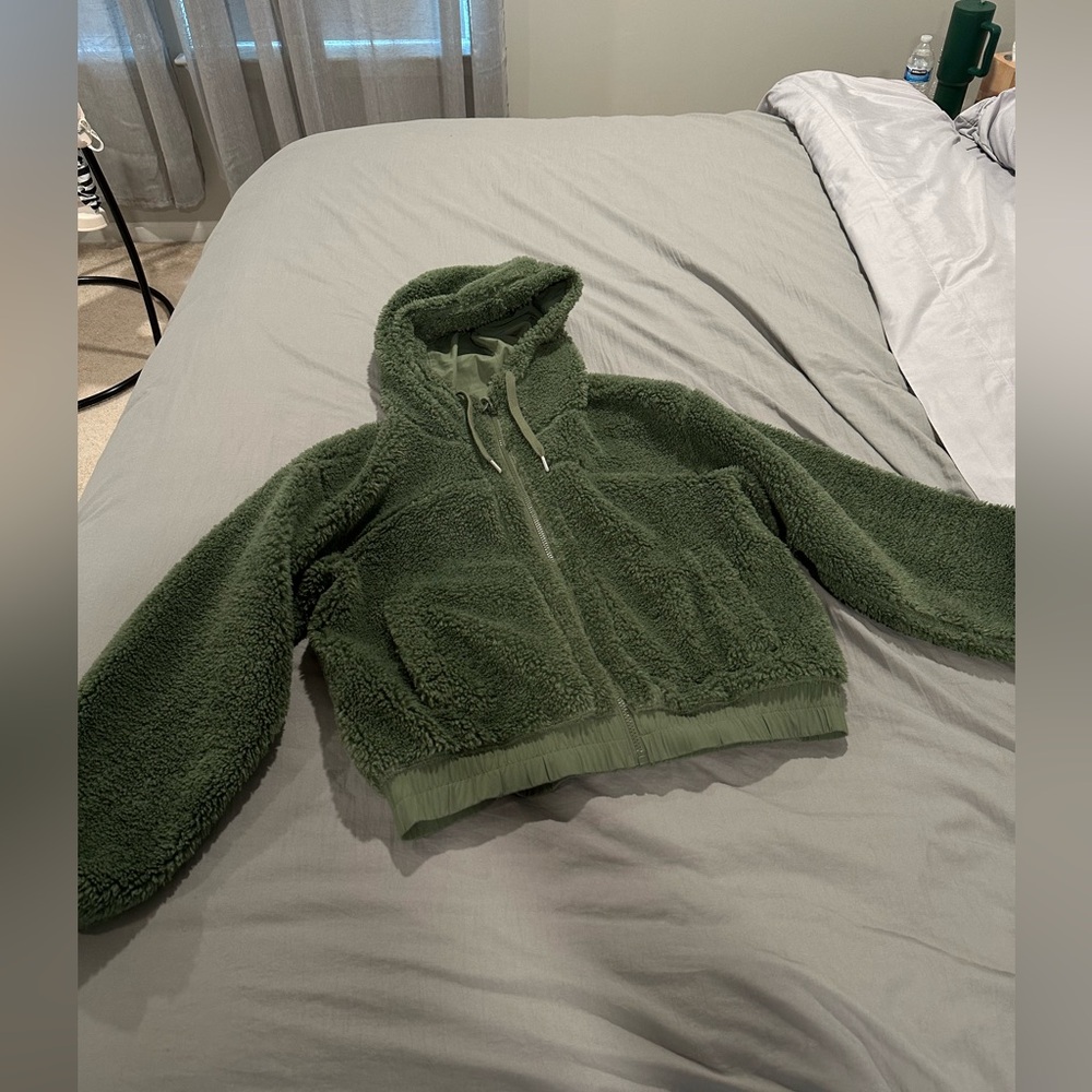 Lululemon reversible green jacket